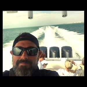 Meet your Posher, Maxwell